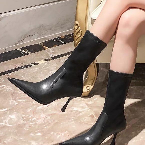 short pointy boots